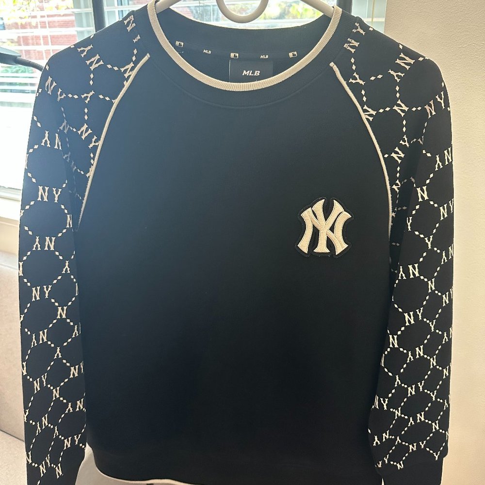 MLB New York Yankees Sweatshirt Size S